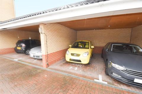 23 Amcotes Place, Chelmsford, CM2 9HZ
