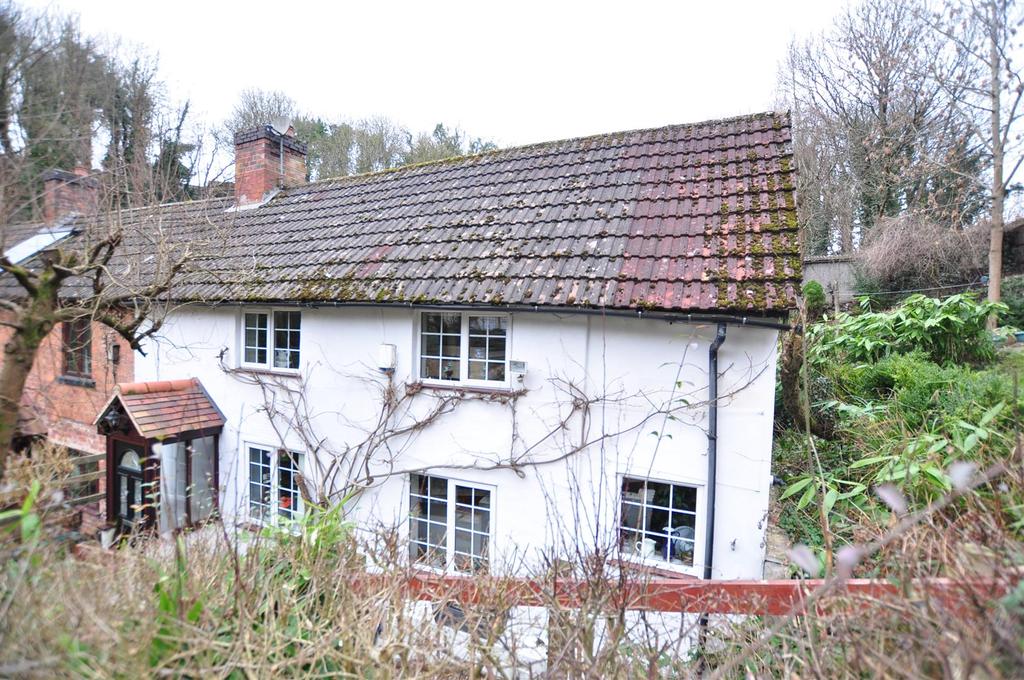 Corngreaves Road, Cradley Heath 2 bed semidetached house for sale £