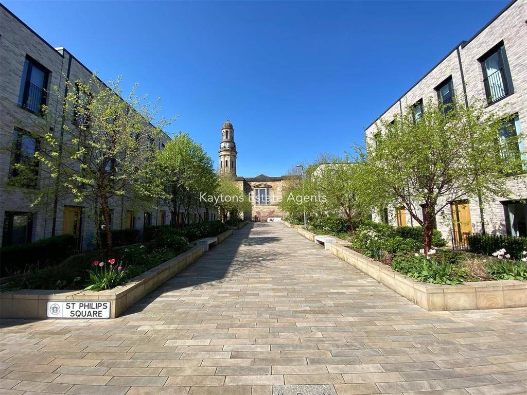 St.Philips Square, Salford 3 bed townhouse £1,700 pcm (£392 pw)