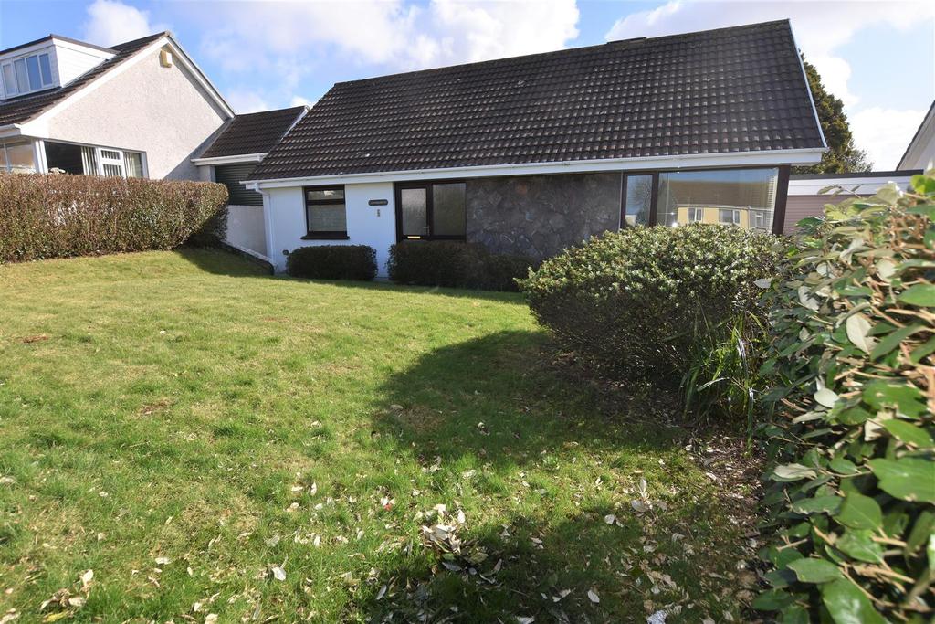 Roseland Gardens, Redruth 2 bed detached bungalow £325,000