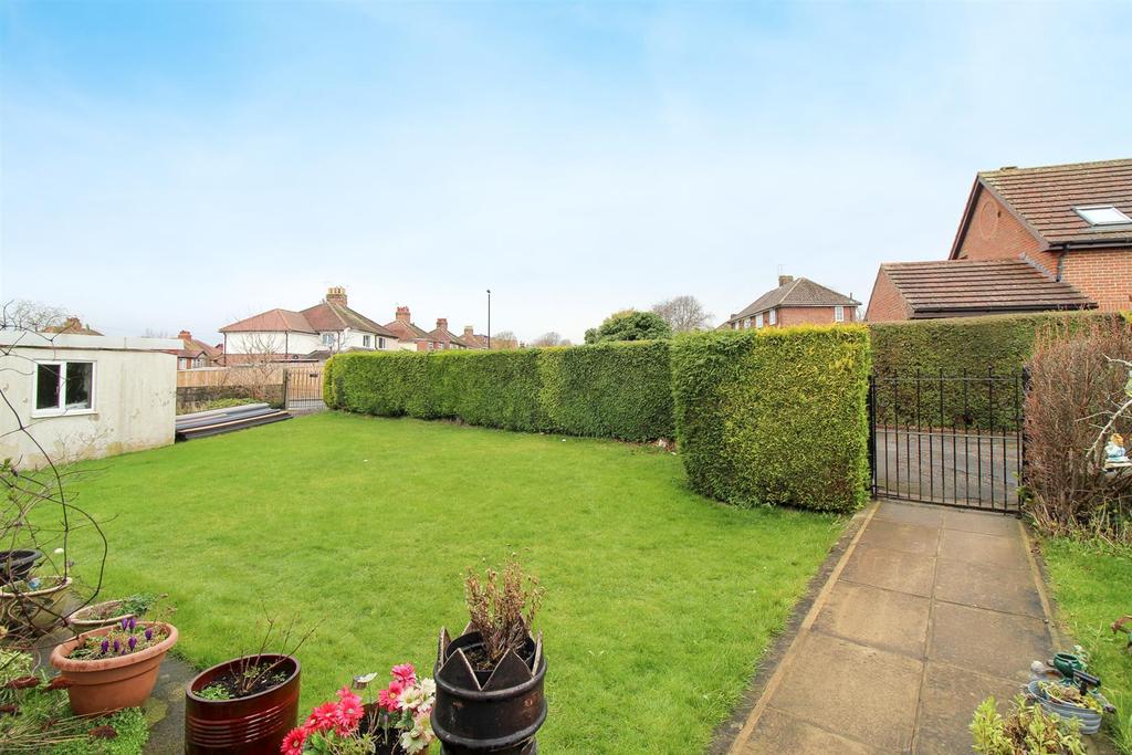 Lark Lane, Ripon 3 bed bungalow £195,000