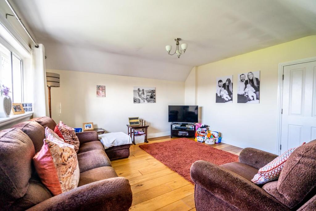 Aldersyde House, York 2 bed apartment £300,000