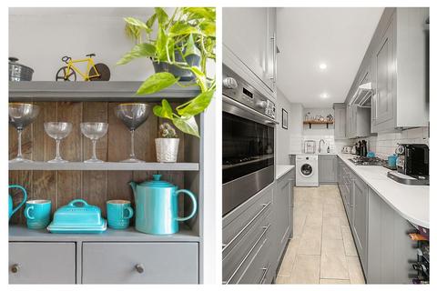 Flat C, 20 Raleigh Gardens, London, SW2 1AD