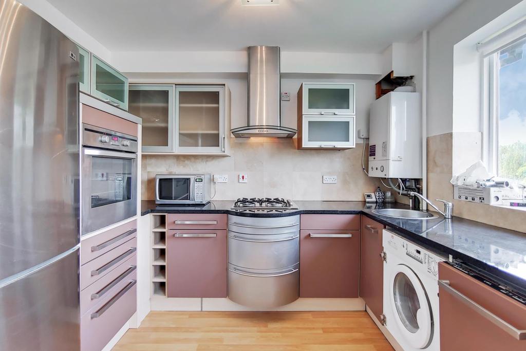 3 Kitchen-0.jpg