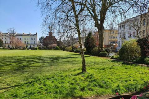 Flat 4, 25 Brunswick Square, Gloucester, GL1 1UN