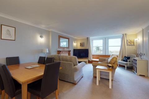 Basement Flat, 39 Central Parade, Herne Bay, CT6 5HZ