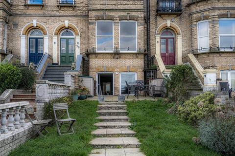 Basement Flat, 39 Central Parade, Herne Bay, CT6 5HZ