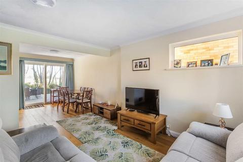 26 Greenacres, Oxted, RH8 0PB