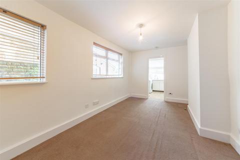 47 West Road, London, E15 3PX