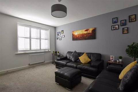 6 Highwayman Close, Boughton, Northampton, NN2 8FQ
