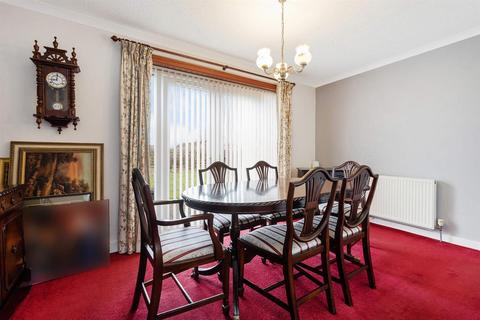 20 Douglas Crescent, Kinross, KY13 8TJ