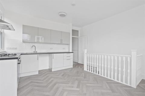 88 Princes Avenue, London, N22 7SA