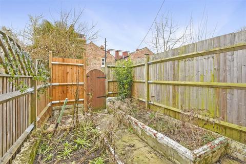 88 Princes Avenue, London, N22 7SA