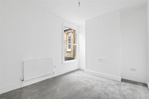 88 Princes Avenue, London, N22 7SA
