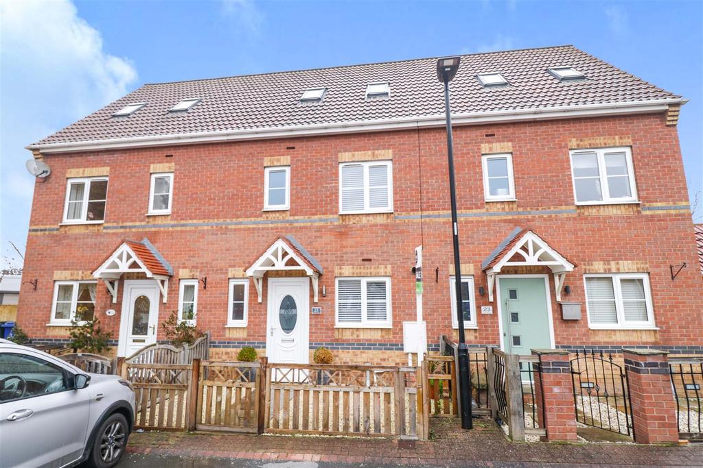 Kestrel Drive, Mexborough 4 bed townhouse £150,000