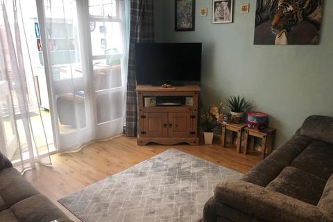 22 Dowell Close, Taunton, TA2 6BA