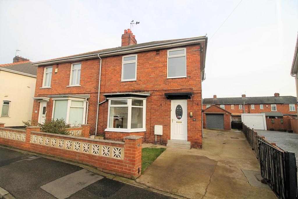 Cowpen Lane, Billingham 3 bed semidetached house £650 pcm (£150 pw)