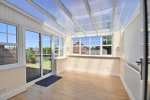 1 Borrowdale Drive, Warndon, Worcester, WR4 9HW
