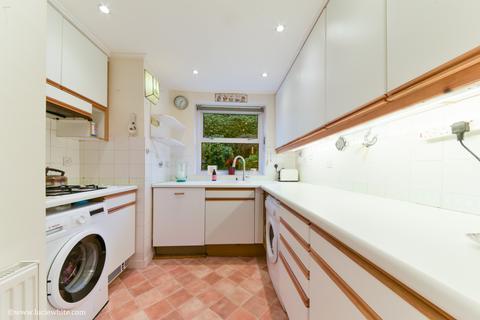 5 Rye Walk, London, SW15 6HR