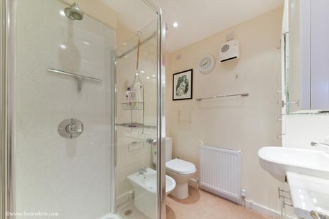 5 Rye Walk, London, SW15 6HR