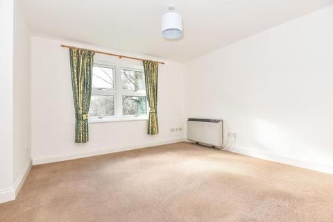 2 bedroom apartment to rent, River Court,  High Wycombe,  HP11