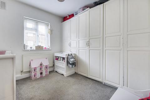 31 Crockham Way, London, SE9 3HD