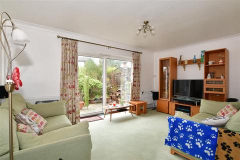 25 Ediva Road, Meopham, Gravesend, DA13 0NA