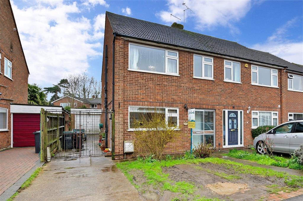 Ediva Road, Meopham, Kent 3 bed semidetached house £450,000