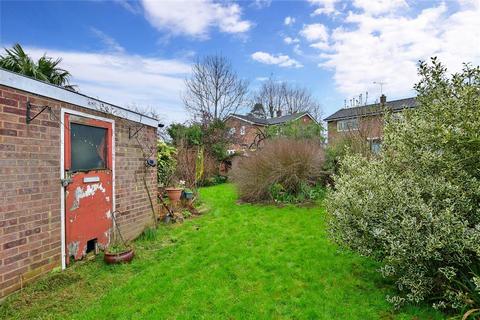 25 Ediva Road, Meopham, Gravesend, DA13 0NA