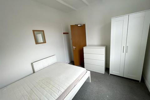 99 Clough Road, Sheffield, S1 4TA
