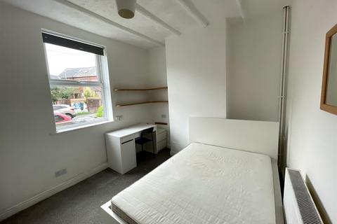 99 Clough Road, Sheffield, S1 4TA