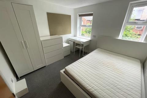 99 Clough Road, Sheffield, S1 4TA