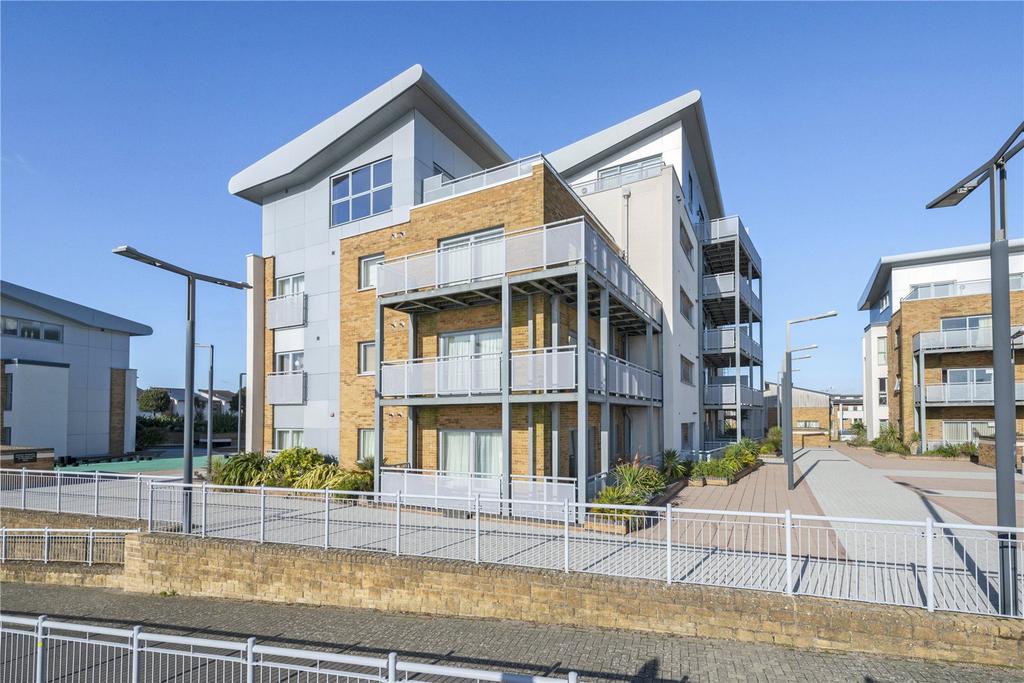 Stone Close, Poole, Dorset, BH15 3 bed penthouse £700,000