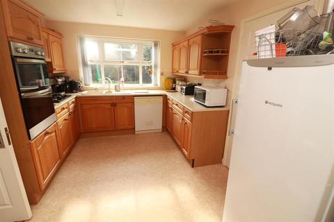 64 Hudson Close, Yate, Bristol, BS37 4NP