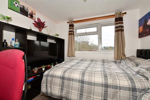 35 Markfield Road, Caterham, CR3 6RP
