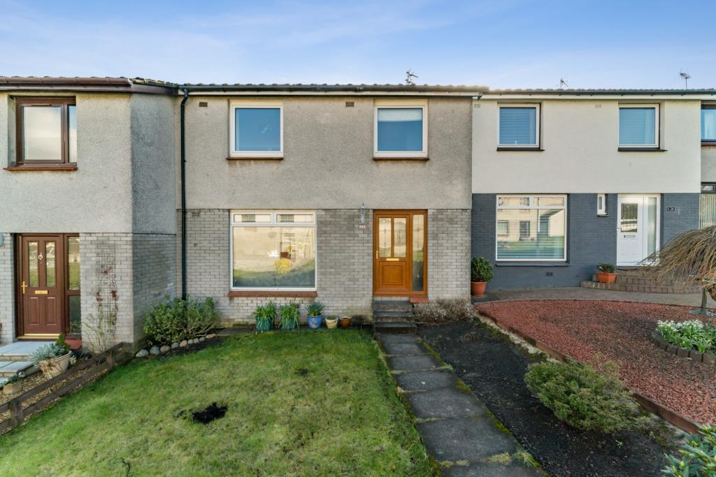 Parkhead Court, Sauchie, Clackmannanshire, FK10 3BZ 3 bed terraced