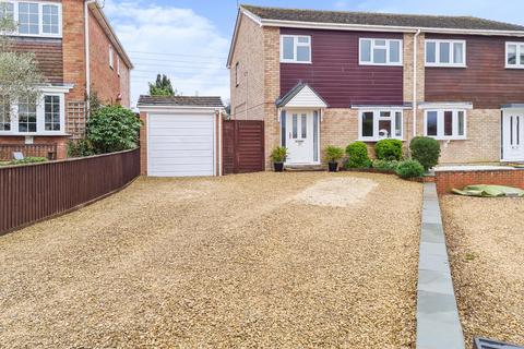 12 Coniston Close, Boscombe Down, Salisbury, SP4 7QJ