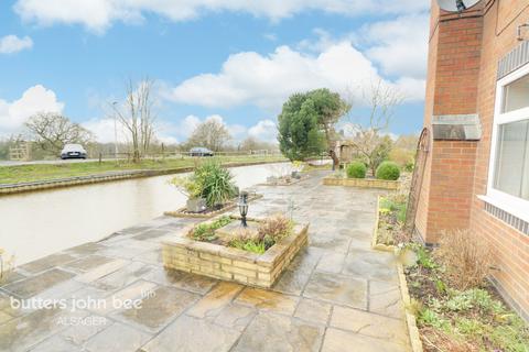11 Carlyle Close, Rode Heath, Stoke-on-trent, ST7 3UA