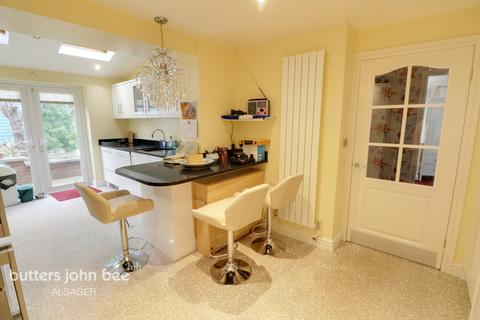11 Carlyle Close, Rode Heath, Stoke-on-trent, ST7 3UA
