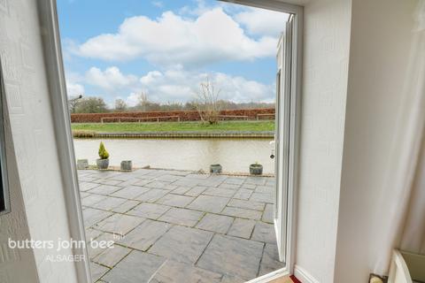 11 Carlyle Close, Rode Heath, Stoke-on-trent, ST7 3UA