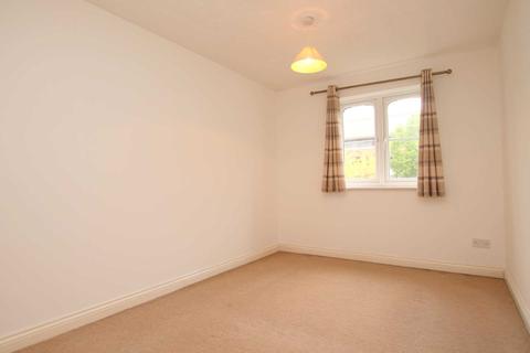 2 bedroom flat for sale - Exeter Close, The Reeds Estate, Watford