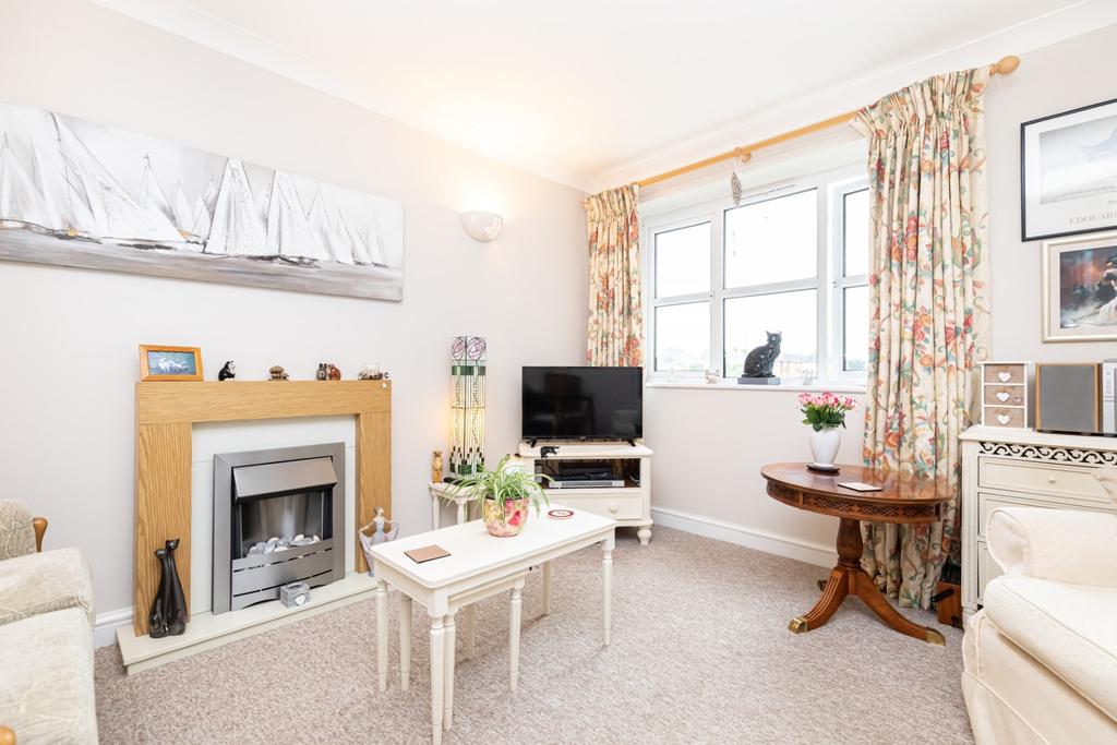 Halebrose Court, 10 Seafield Road, Southbourne, Dorset. BH6 3DU 1 bed