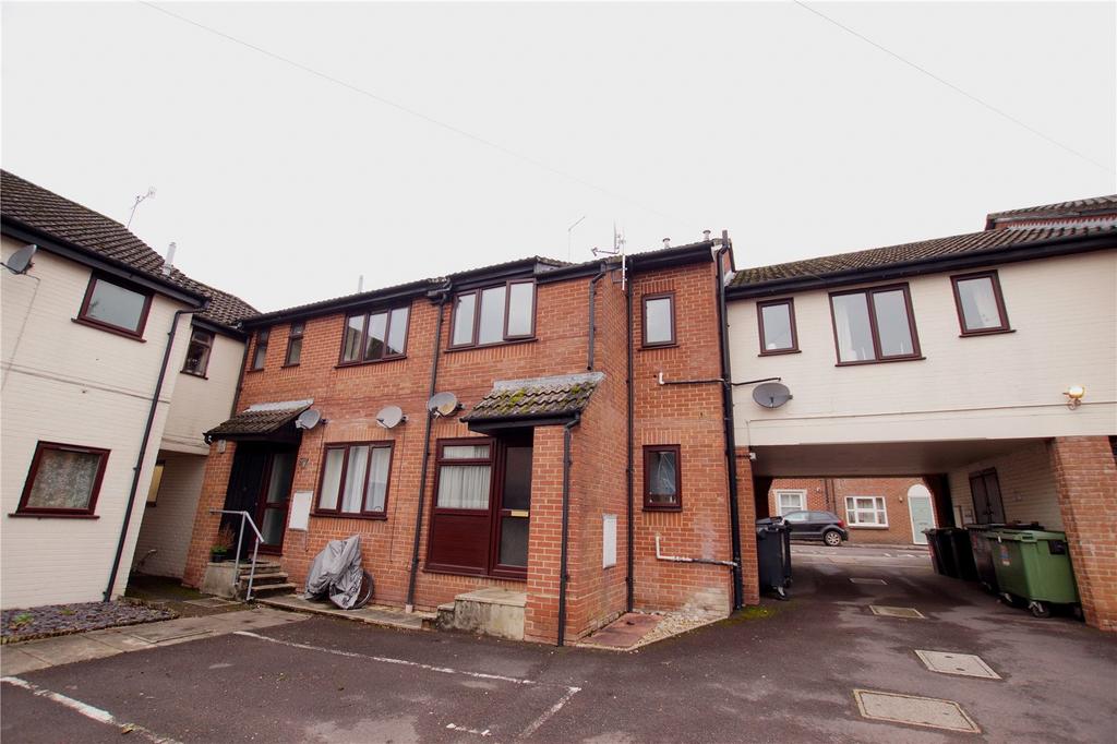 Oakfield Court, Blandford Forum, Dorset, DT11 1 bed apartment for sale
