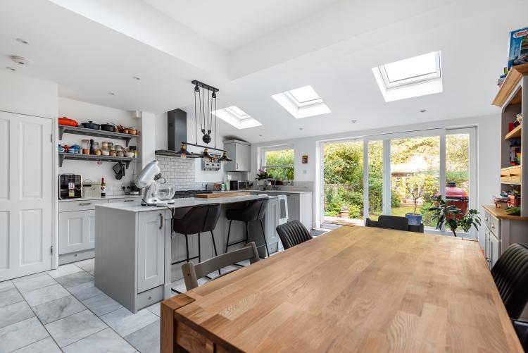 Manor Lane London SE13 4 bed end of terrace house £3,350 pcm (£773 pw)