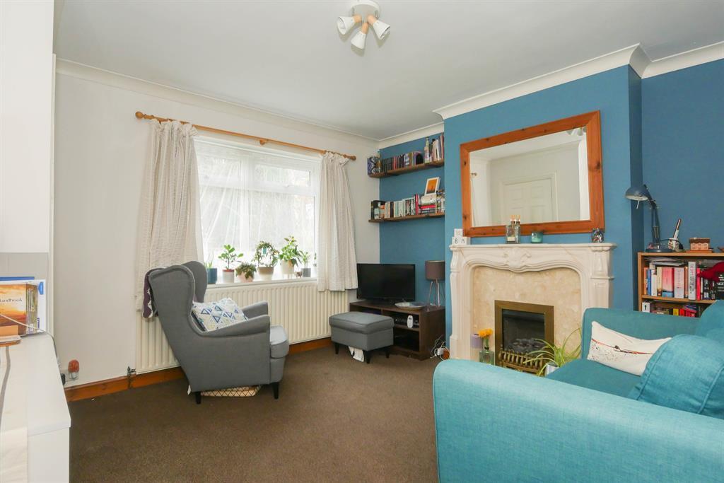 Gotts Park Crescent, Armley, LS12 2RP 2 bed semidetached house £190,000