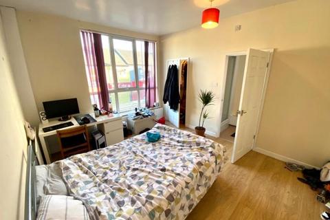 3 bedroom house share to rent, 212A London Road, Sheffield