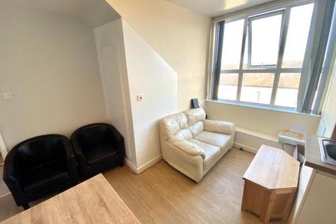 3 bedroom flat to rent, 212B London Road 2nd Floor, City Centre