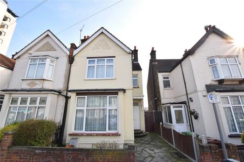 7 Farrance Road, Romford, RM6 6EB