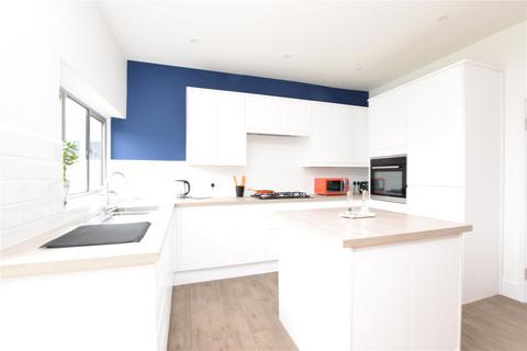 7 Farrance Road, Romford, RM6 6EB