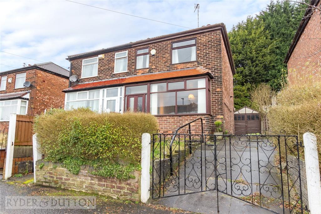 Wavertree Road, Blackley, Manchester, M9 2 bed semidetached house £